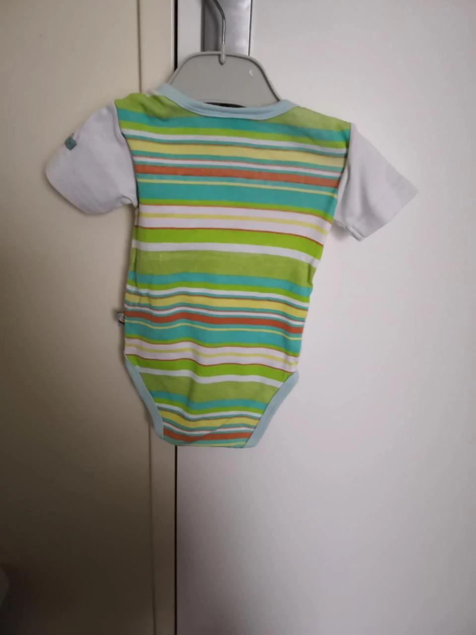 Set van 3 korte mouwen jongens lichaamsshirts 6 maanden (2 Disney + 1 Absorba) – photo 6
